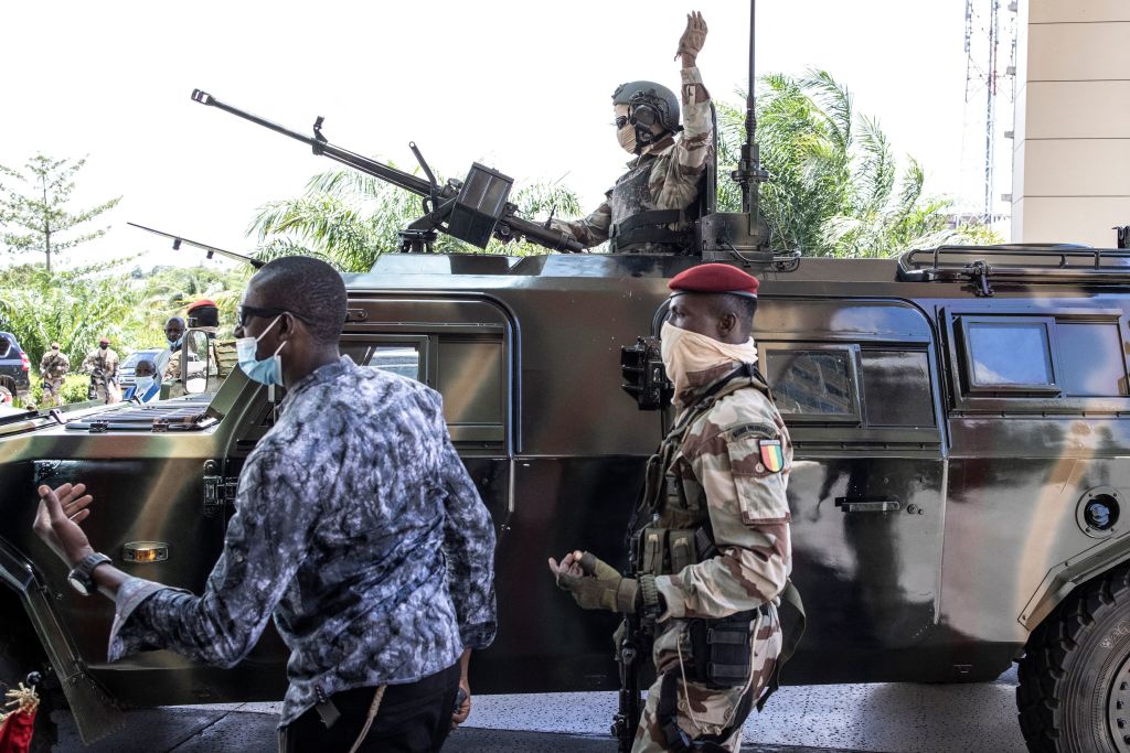La junte guinéenne réquisitionne l'armée face aux protestations et menace d'appliquer la loi antiterroriste