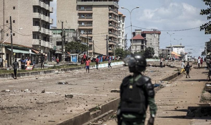 Un policier guinéen emprisonné pour meurtre après la mort d'un jeune