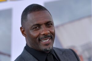 Idris Elba appelle à des élections pacifiques en Sierra Leone L'acteur britannique Idris Elba, qui a également la nationalité et l'héritage sierra-léonais, a appelé à des élections générales pacifiques en Sierra Leone, qui auront lieu samedi.