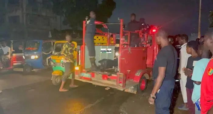 Un accident de la circulation s’est produit dans la nuit du vendredi, 13 octobre 2023 aux environs de 23 heures à Nongo Taady, précisément au carrefour Cosa, dans la commune de Ratoma. Bilan, quatre morts et des dégâts matériels importants